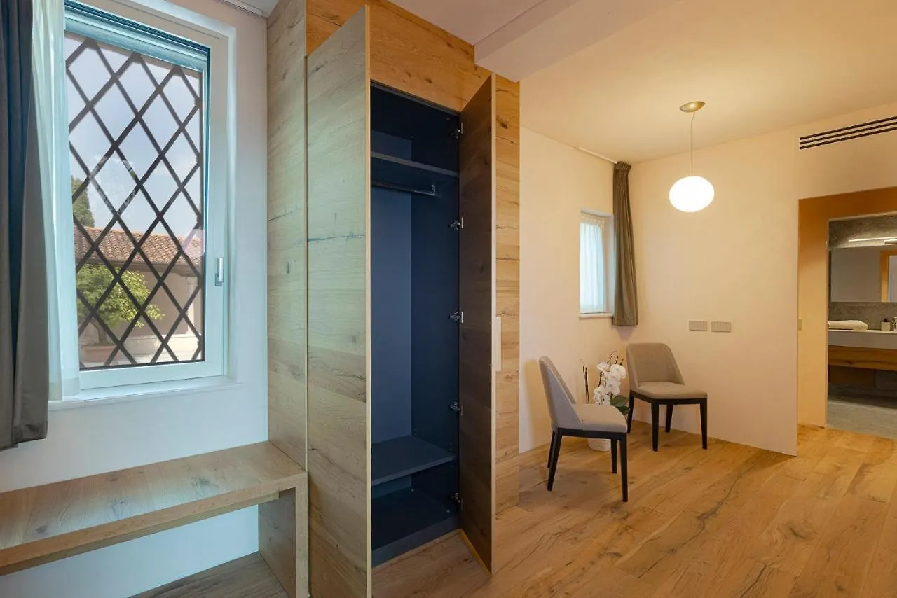 Eremus Relais Aparthotel Lonato Italië