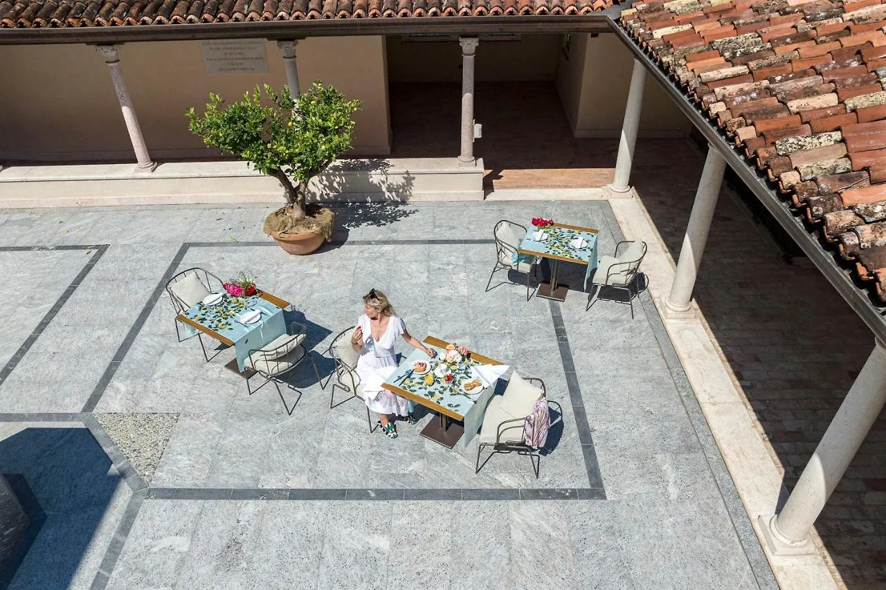 Eremus Relais Aparthotel Lonato Italy